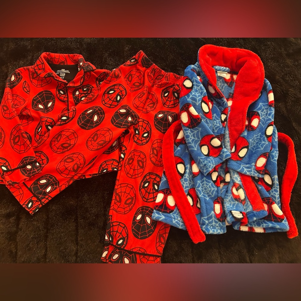 Spider-Man Boys 3-Piece Pajama & Robe Lot | 4T Pajamas (Robe 2T–3T)